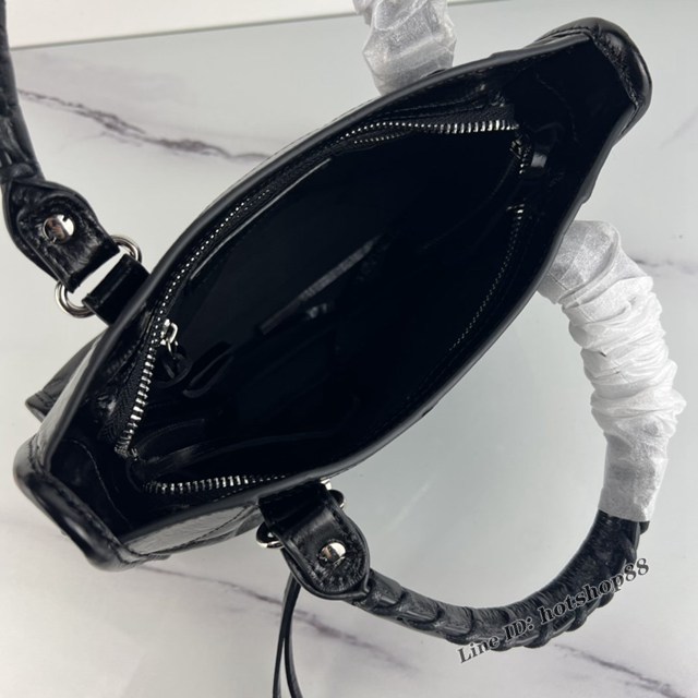 Balenciaga專櫃爆款手提女包 巴黎世家原版油蠟頭層牛皮香皮鳳梨金釘迷你機車包 fyj1347